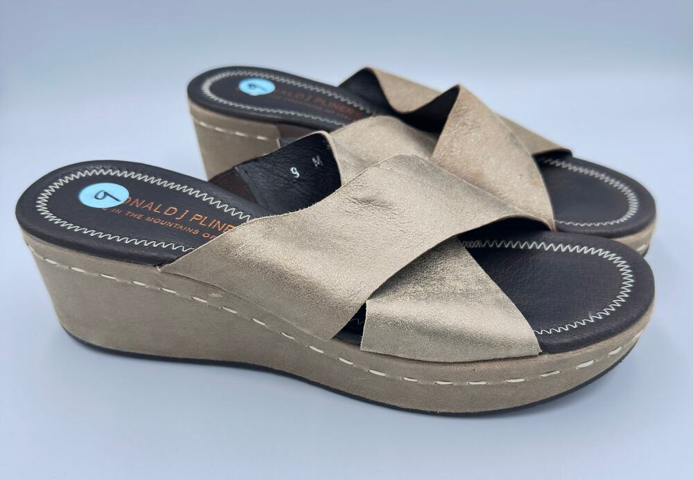 Donald Pliner Metallic Leather Cross Strap Open Toe Slide Wedge Shoes Size 9